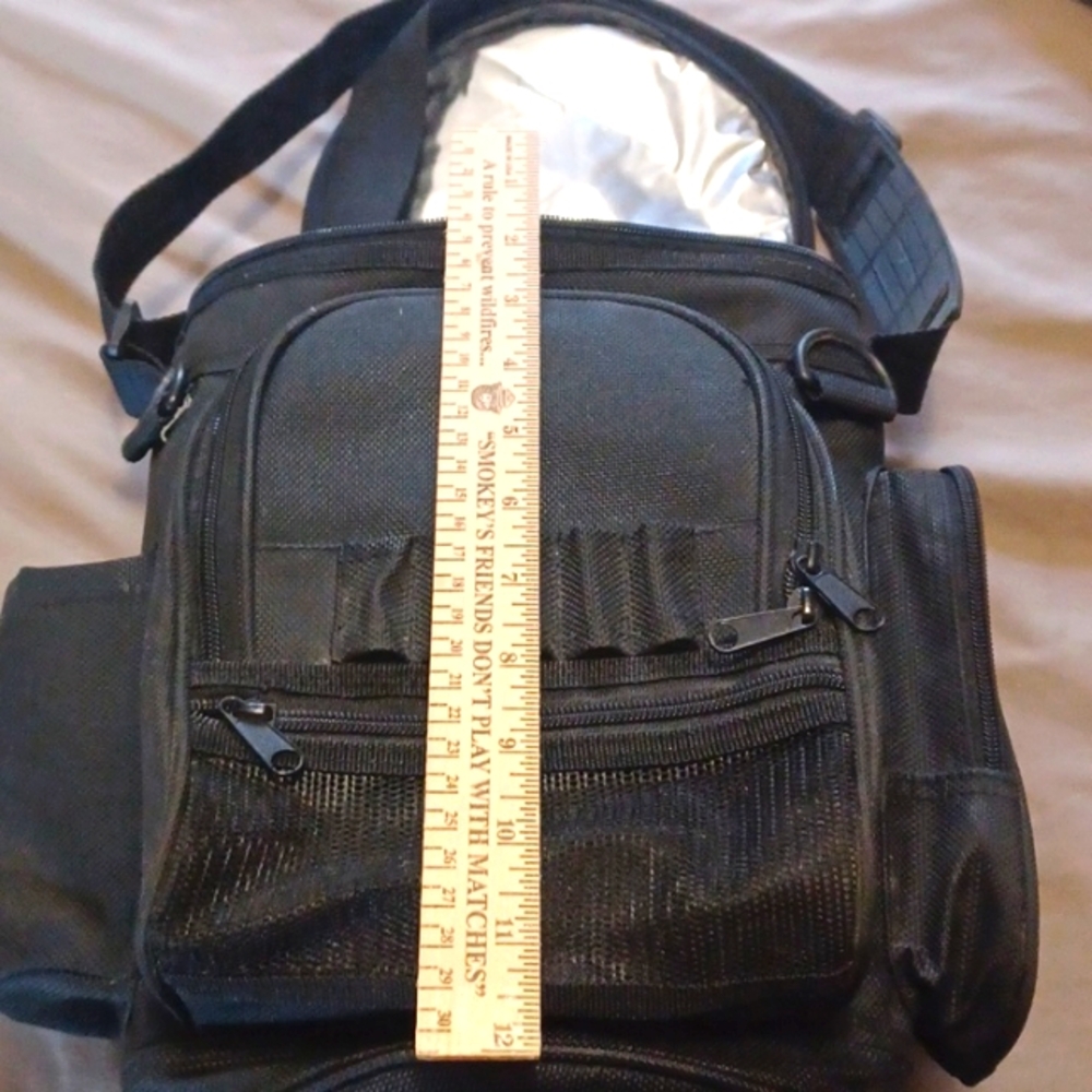 Golf bag shaped beverage cooler bag.